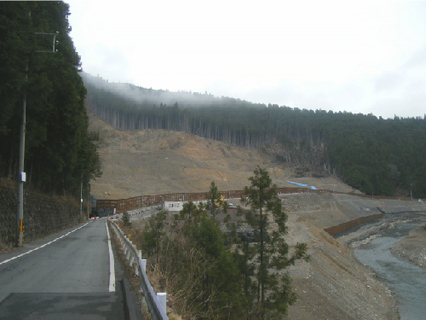 熊野川坪内地区土砂災害緊急対策工事