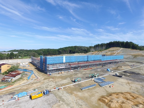 鉄骨建て方中です。
