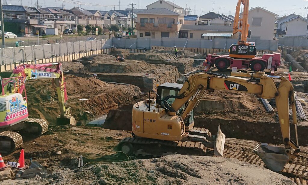基礎工事スタート☆彡
