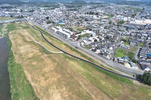 紀の川二見地区中流築堤護岸他工事